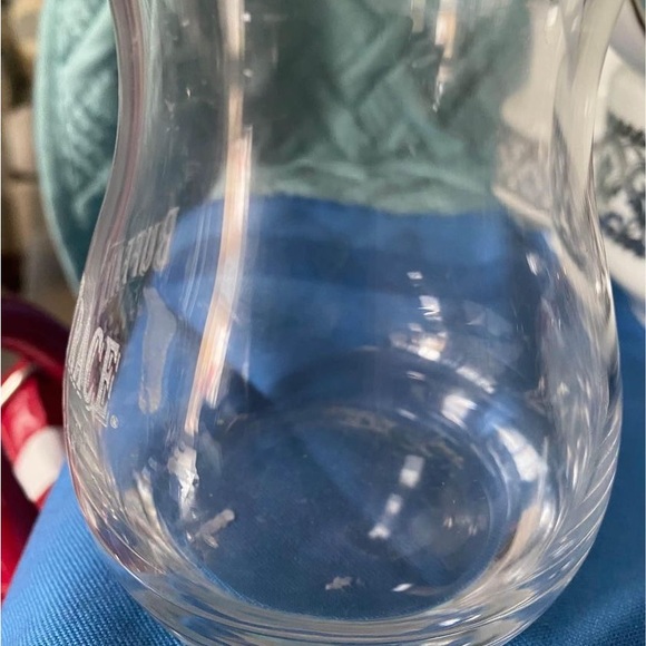 Buffalo Trace Kentucky Straight Whiskey glass in excellent condition - Picture 3 of 4